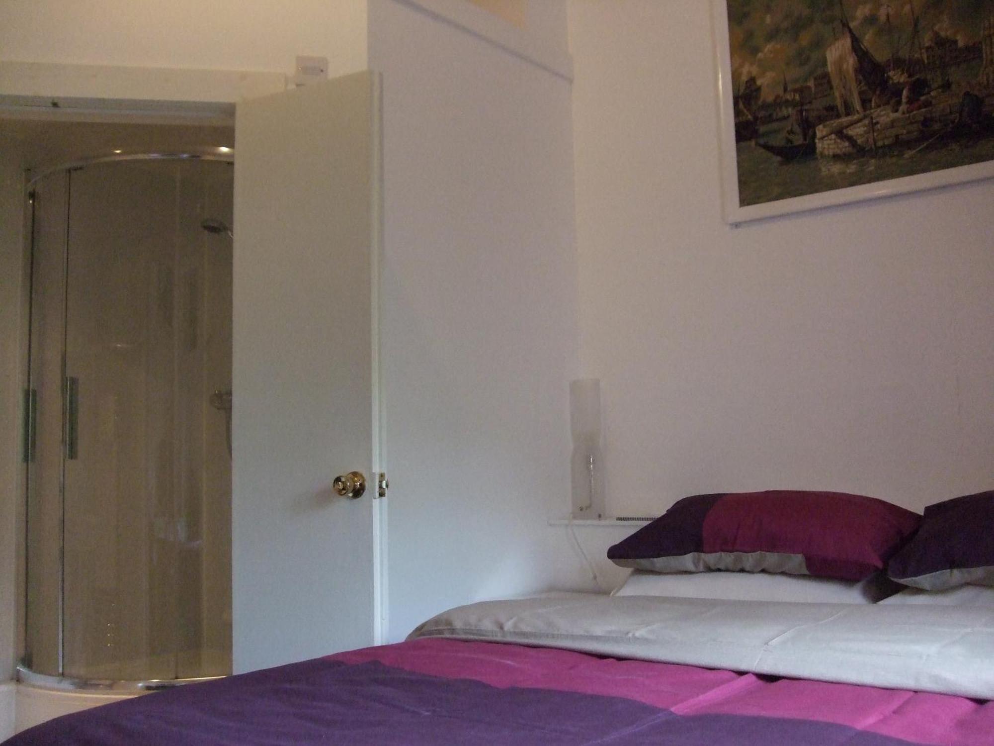 Swan Lake Guest House Edinburgh Exterior photo