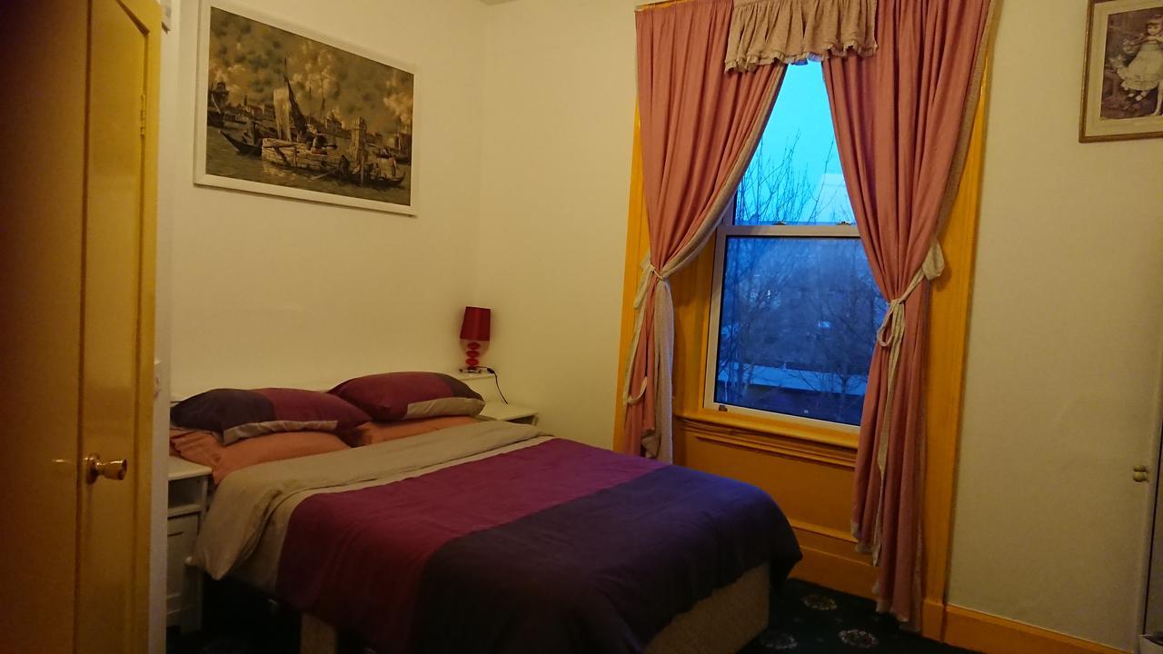 Swan Lake Guest House Edinburgh Exterior photo